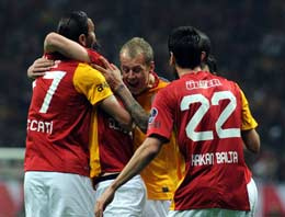 G.Saray uçağı Sivas'a inemedi!
